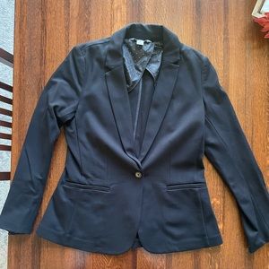 Women’s size med blazer